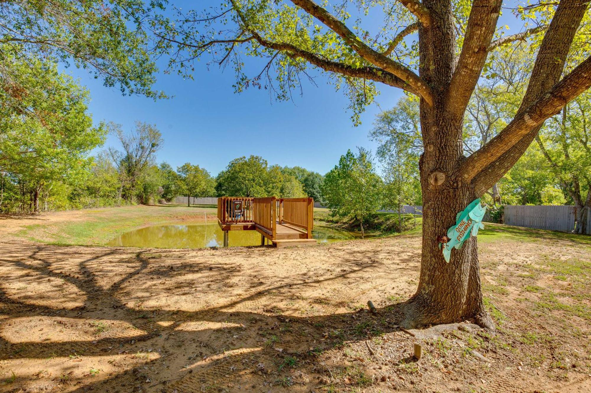 Vila Couples Retreat In Canton With Patio, Trail And Yard! Exteriér fotografie